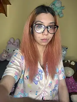 Nana-Komatsu online show from 07.04.26