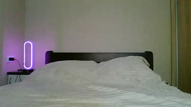 elliza snow online show from 07.28.26