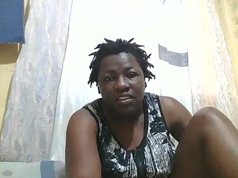 Snapshot of Ebony_creamie chatting on 06.10.26 Ebony creamie online show from 06.10.26
