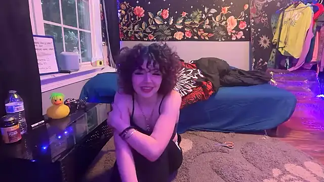 petitewhitebaee online show from 06.12.26
