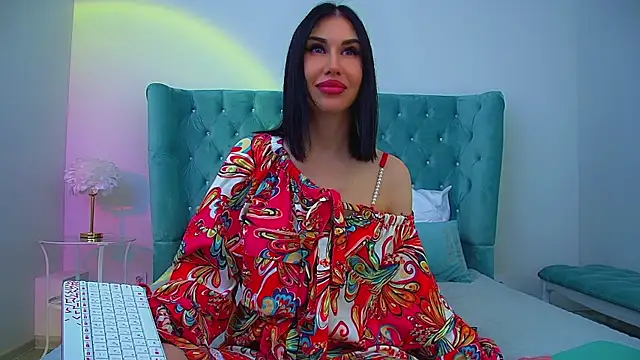 Snapshot of KaylaMous chatting on 06.28.26 KaylaMous online show from 06.28.26