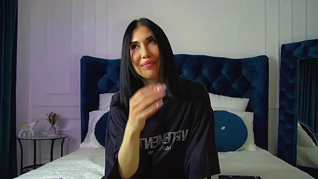 Snapshot of KaylaMous chatting on 07.12.26 KaylaMous online show from 07.12.26