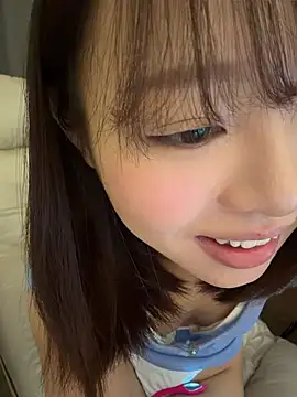 HappySadGirl online show from 07.28.26