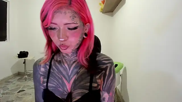 Nickidoll66  online show from 07.01.26