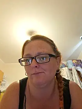 Snapshot of Naughtybutnicedaisy chatting on 07.13.26 Naughtybutnicedaisy online show from 07.13.26