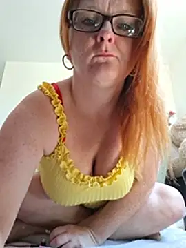 Snapshot of Naughtybutnicedaisy chatting on 07.15.26 Naughtybutnicedaisy online show from 07.15.26