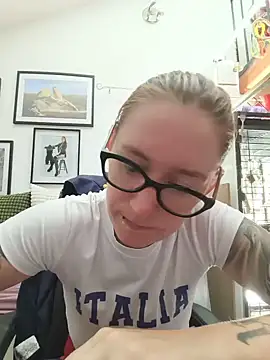 Snapshot of ladydivine14 chatting on 07.07.26 ladydivine14 online show from 07.07.26