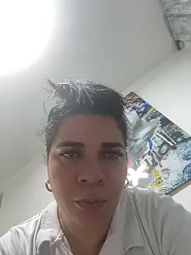 Siri Luxx online show from 06.08.26