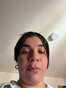 Siri Luxx online show from 06.25.26