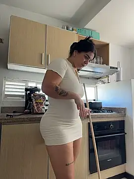 Siri Luxx online show from 06.28.26