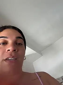 Siri Luxx online show from 07.05.26