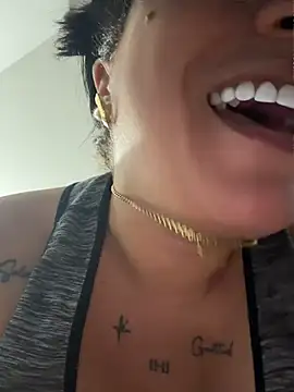 Siri Luxx online show from 07.16.26
