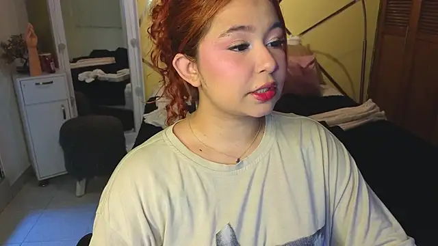 Snapshot of attenea_cutte chatting on 06.13.26 attenea cutte online show from 06.13.26