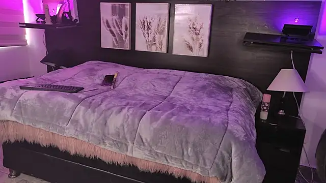 Zoe as  online show from 07.02.26