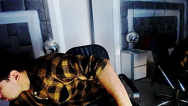 LucasThomson  online show from 06.18.26