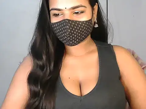 Curvy Deepa online show from 06.06.26