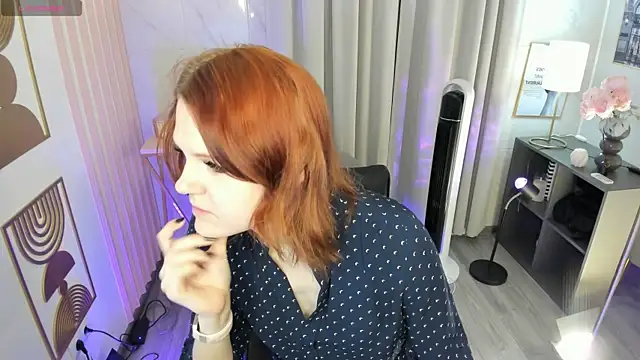 Snapshot of Goddess__Alice chatting on 06.12.26 Goddess Alice online show from 06.12.26