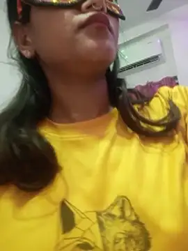 Hot-Rani-76 online show from 06.19.26