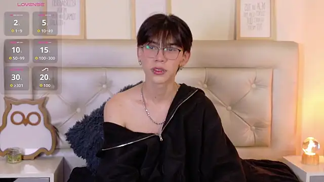 Kim Adrien online show from 06.07.26