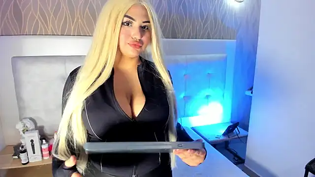 NaomiWhite  online show from 06.13.26