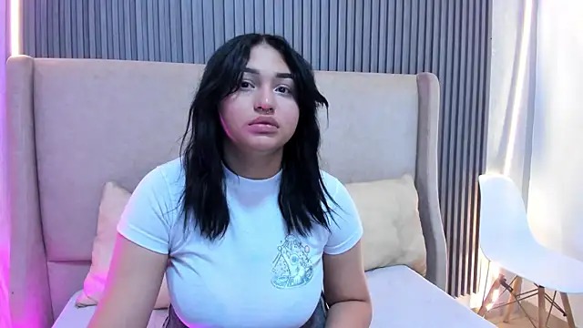 NaomiWhite  online show from 06.16.26
