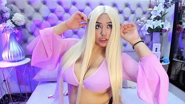 NaomiWhite  online show from 07.22.26