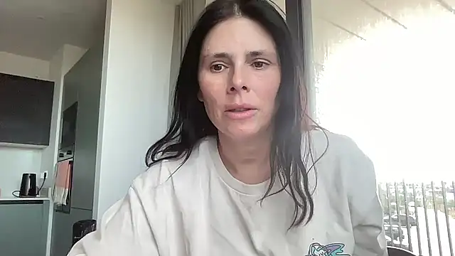 JadeLucy online show from 07.03.26