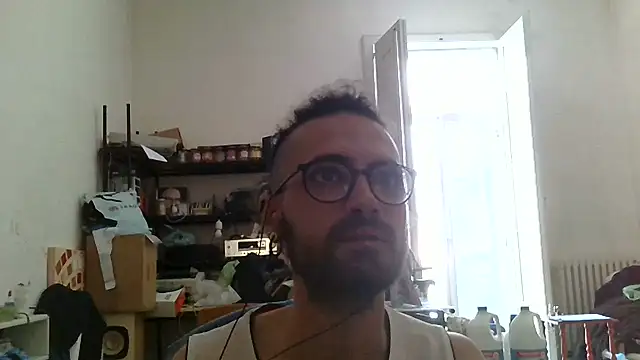 Snapshot of SamDr1nk0fficial chatting on 07.25.26 SamDr1nk0fficial online show from 07.25.26