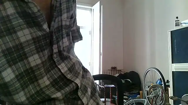 Snapshot of SamDr1nk0fficial chatting on 07.30.26 SamDr1nk0fficial online show from 07.30.26