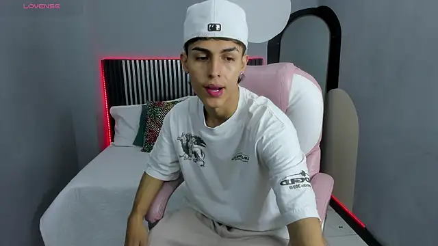 Axel Mendozaa online show from 06.24.26