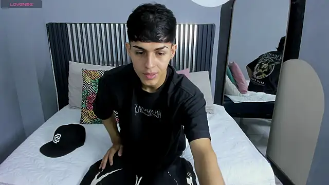 Axel Mendozaa online show from 07.04.26