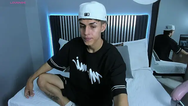 Axel Mendozaa online show from 07.22.26