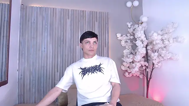 Jay Smile online show from 06.10.26
