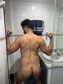Snapshot of SantiagoMelendez chatting on 07.18.26 SantiagoMelendez online show from 07.18.26