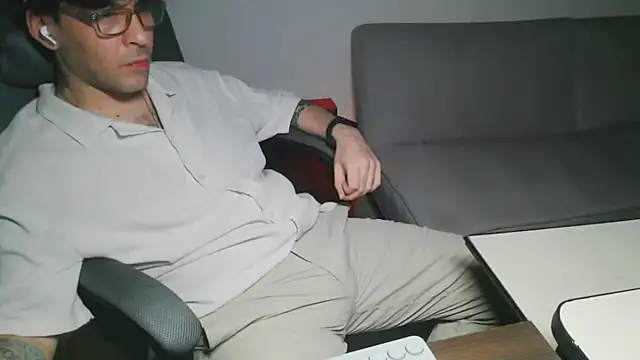 Snapshot of Luca-ItaloArgen chatting on 06.09.26 Luca-ItaloArgen online show from 06.09.26
