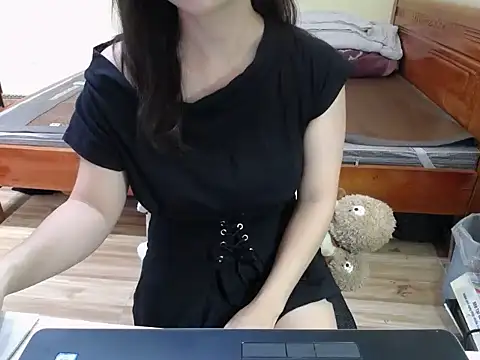 Mia-Zhen online show from 06.11.26