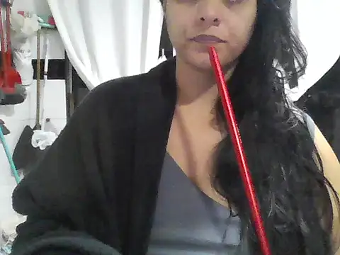 Snapshot of Isabel2q5n chatting on 06.06.26 Isabel2q5n online show from 06.06.26
