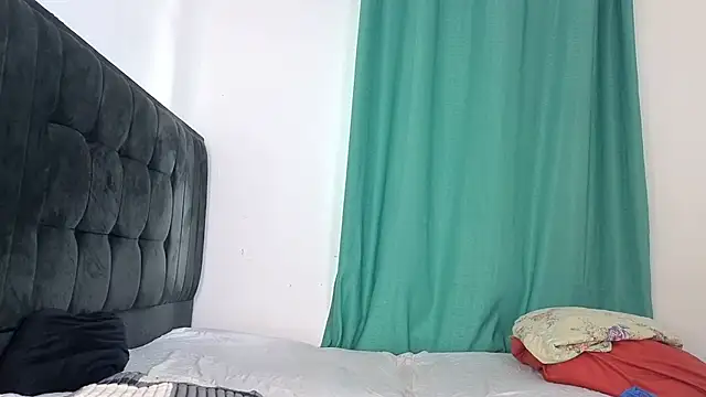 Fluffy Pillows online show from 06.23.26