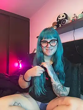 Snapshot of madammedalia chatting on 07.17.26 madammedalia online show from 07.17.26