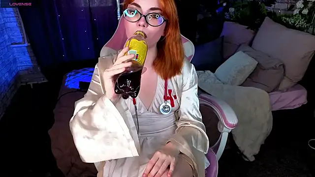 Velvet  Kiss online show from 07.28.26