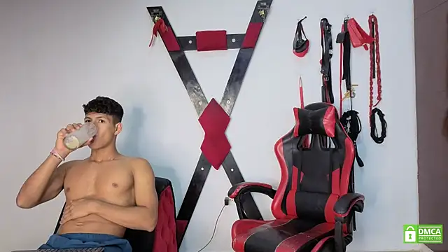 Nicolas AthleticBoy online show from 07.01.26