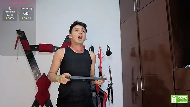 Nicolas AthleticBoy online show from 07.04.26