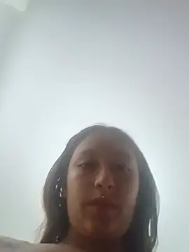 MiaSaen online show from 07.04.26