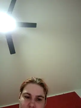 Snapshot of GoldenWifee chatting on 06.12.26 GoldenWifee online show from 06.12.26