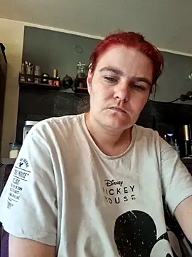 Snapshot of GoldenWifee chatting on 06.19.26 GoldenWifee online show from 06.19.26
