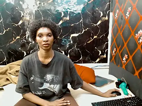 Caramelminxx  online show from 06.29.26