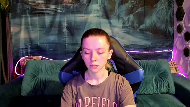 CarolInWonderland online show from 07.14.26