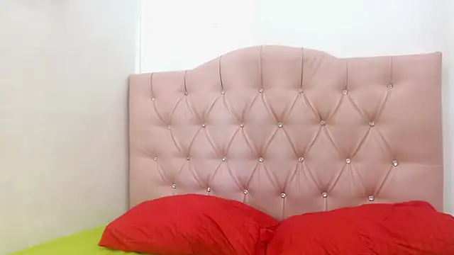  saray rose online show from 06.23.26