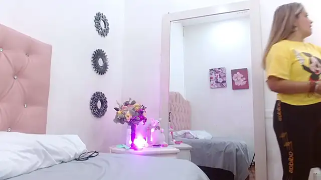  saray rose online show from 07.04.26
