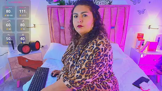 Mia Hony online show from 06.23.26